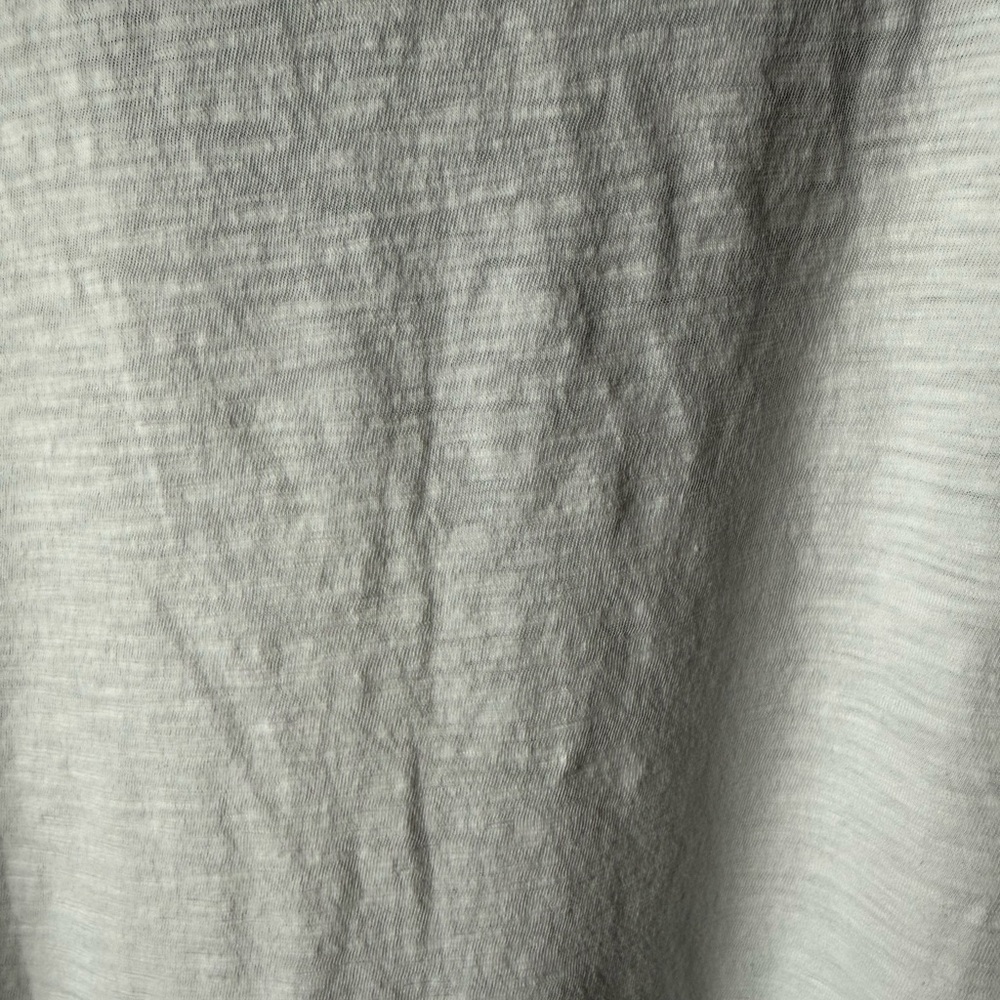 Lilly Pulitzer White V-Neck Short Sleeve Tee - Picture 3 of 4